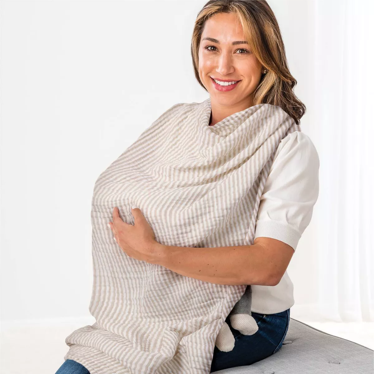 Itzy Ritzy Breastfeeding Boss Nursing Cover – Image from target.com